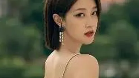 萧亚轩计划为爱犬打造专属迪士尼乐园，曾遭狗狗咬伤引关注